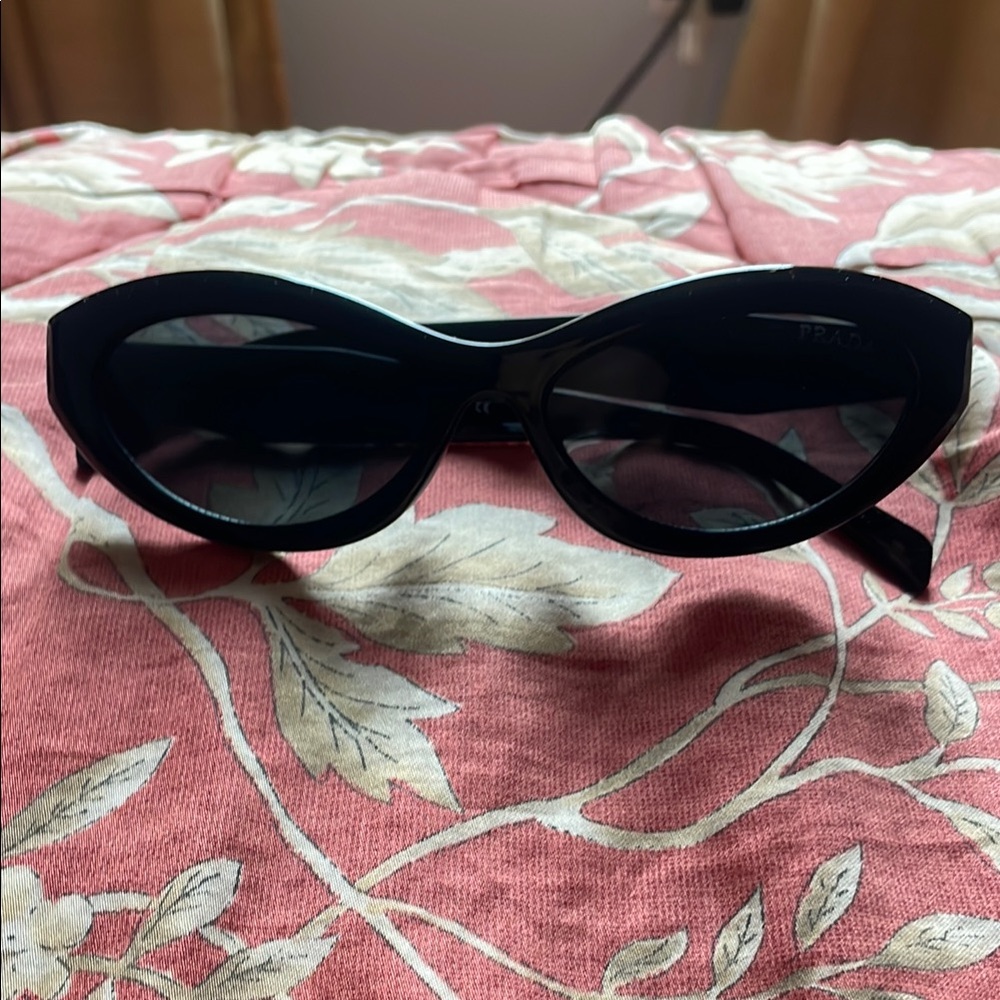 Black Women's Sunglasses